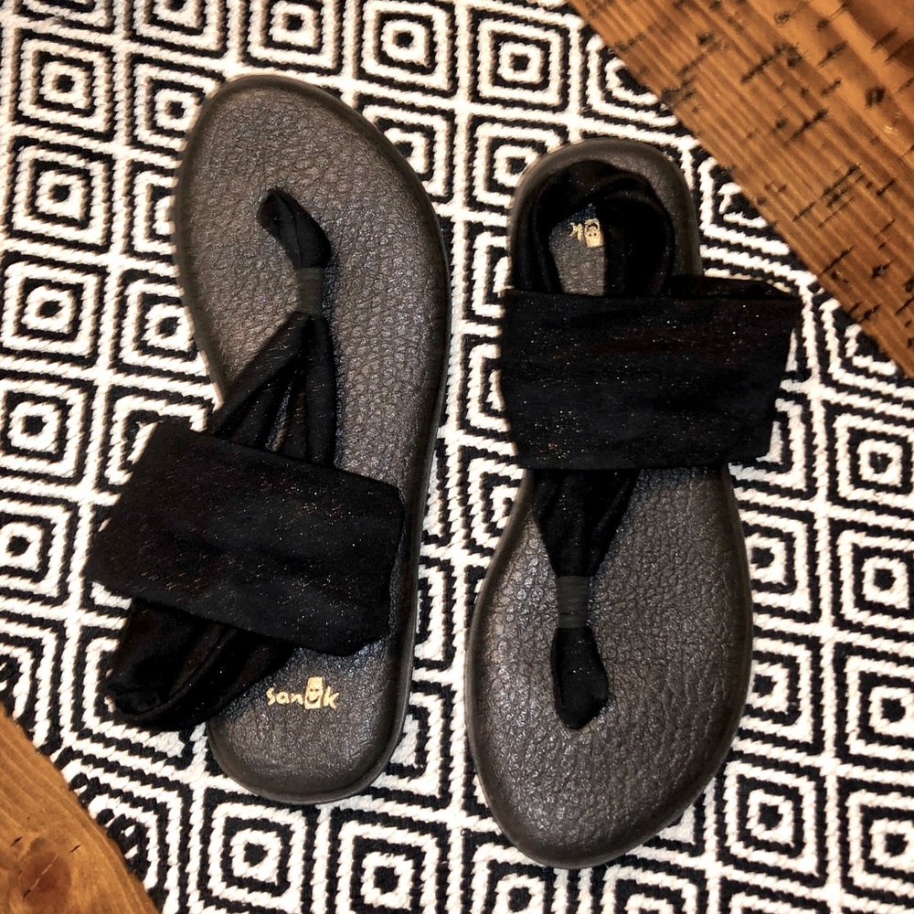 Sanuk yoga mat cushioned sandals!